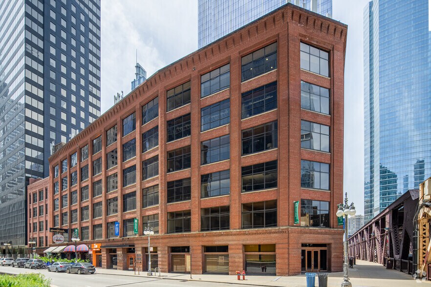 180 N Wacker Dr, Chicago, IL à vendre - Photo de l’immeuble – Image 2 sur 14