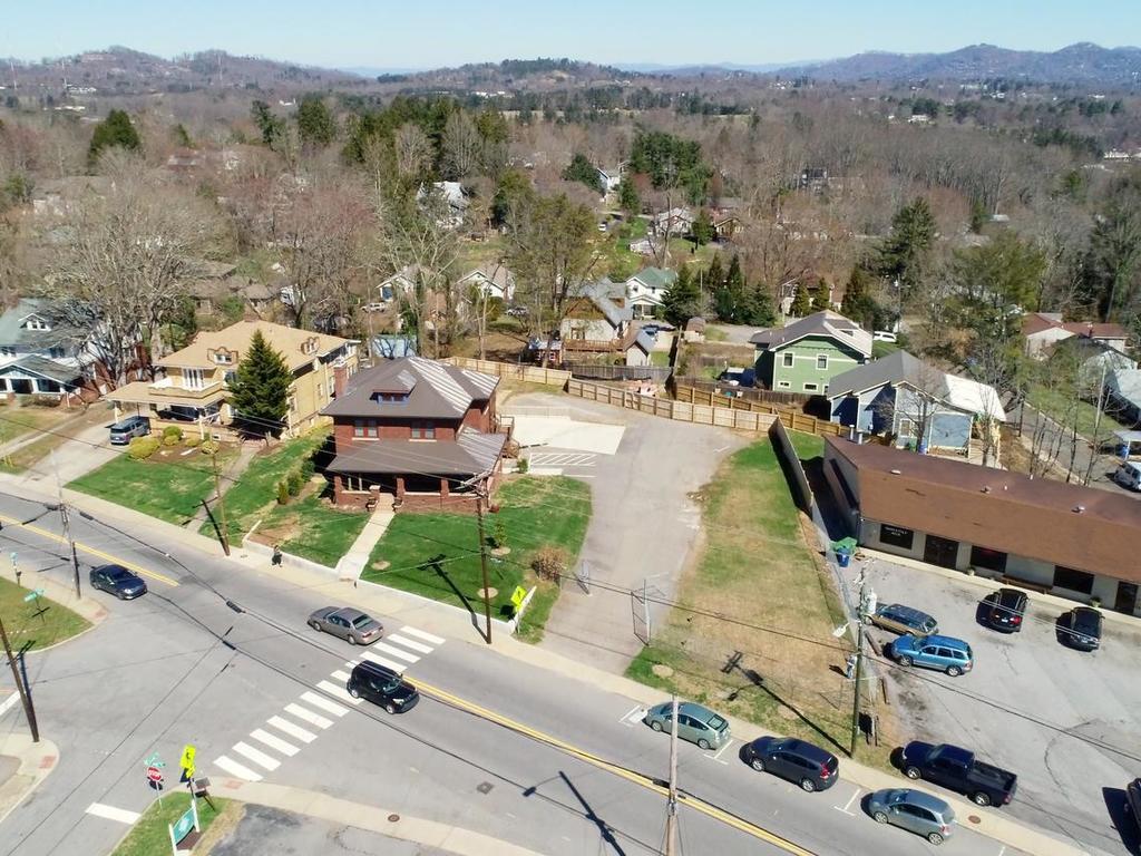 865 Haywood Rd, Asheville, NC à vendre Photo principale– Image 1 sur 18
