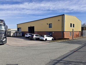 Hawkins Dr, Cannock à louer Photo de l’immeuble– Image 1 sur 2