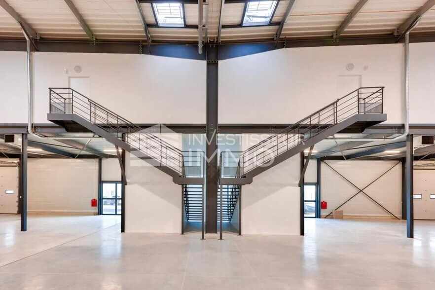 Bureau dans Wissous à louer - Photo de l’immeuble – Image 1 sur 5
