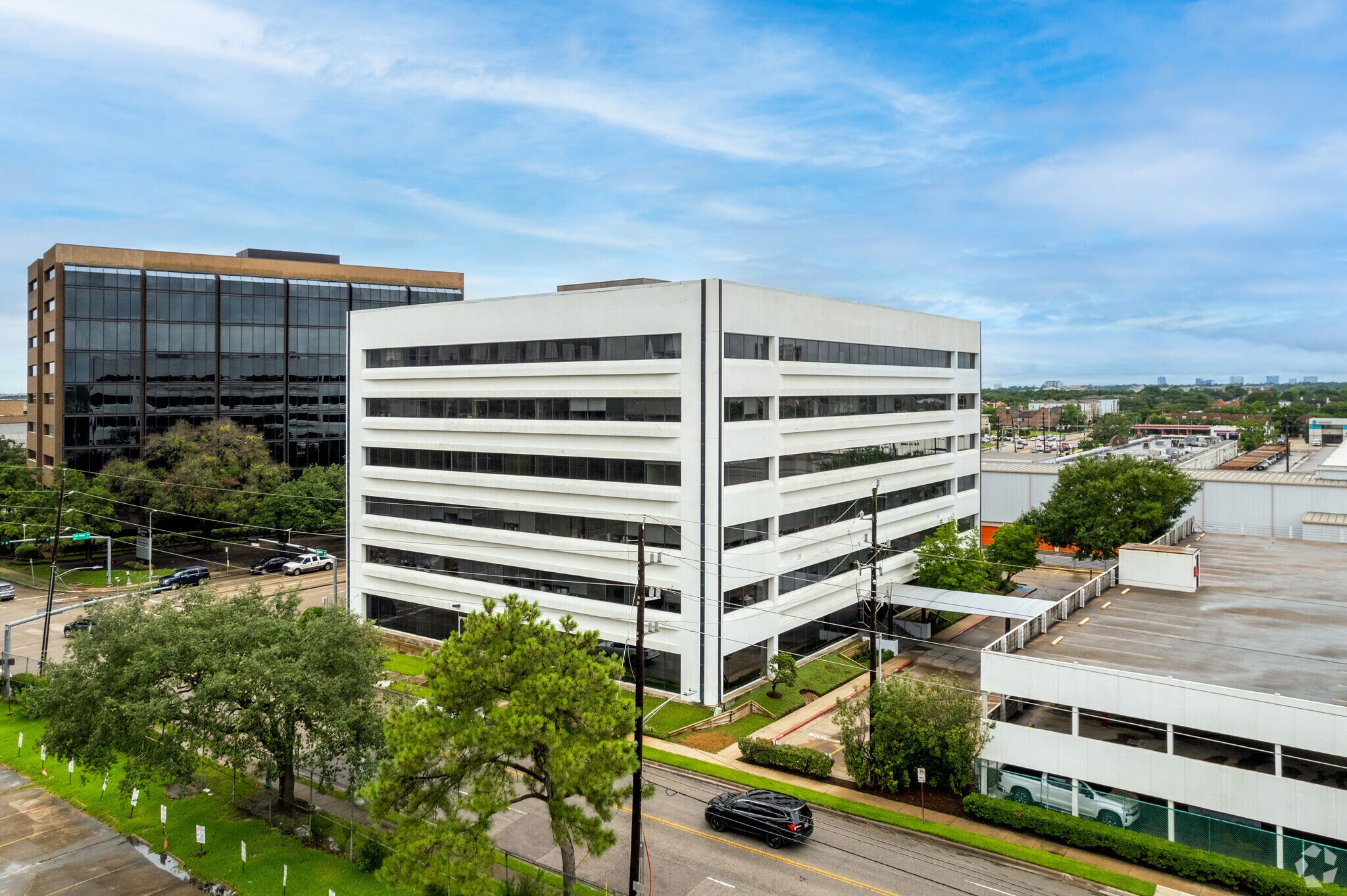 5850 San Felipe St, Houston, TX à louer Photo principale– Image 1 sur 6