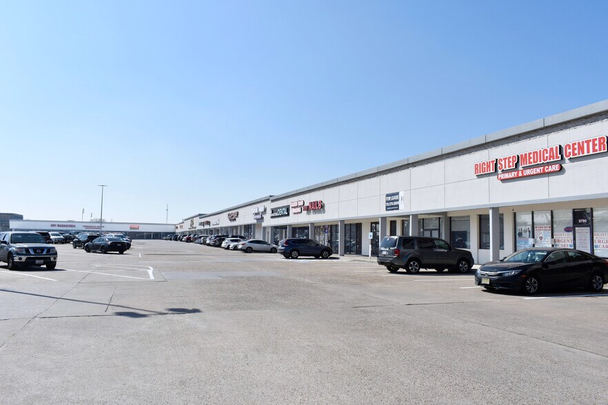 9700-9950 Fondren Rd, Houston, TX à louer - Photo de l’immeuble – Image 3 sur 11