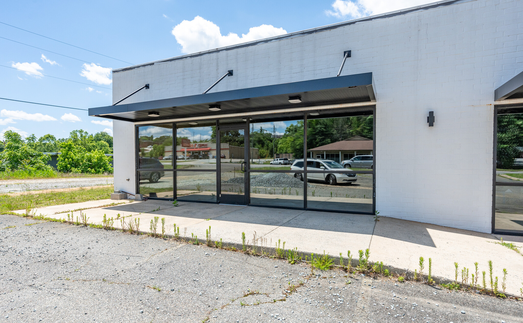 711-719 N Madison Blvd, Roxboro, NC à louer Photo de l’immeuble– Image 1 sur 6