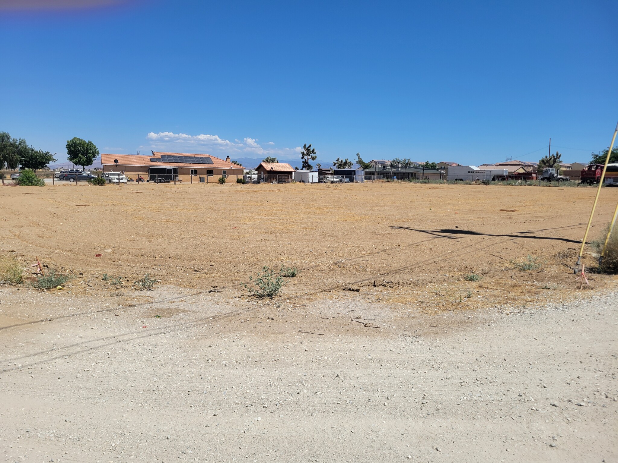 Joshua Dell Rd, Victorville, CA à vendre Photo principale– Image 1 sur 8
