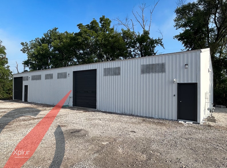 3916 Engle Rd, Fort Wayne, IN à louer - Photo principale – Image 1 sur 2