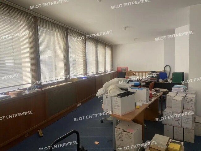 Plus de détails pour Bureau à vendre