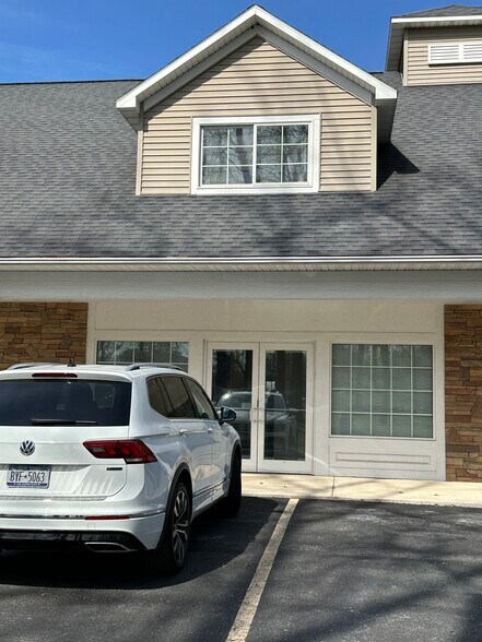 3208 W Genesee St, Geddes, NY à louer - Photo de l’immeuble – Image 3 sur 18
