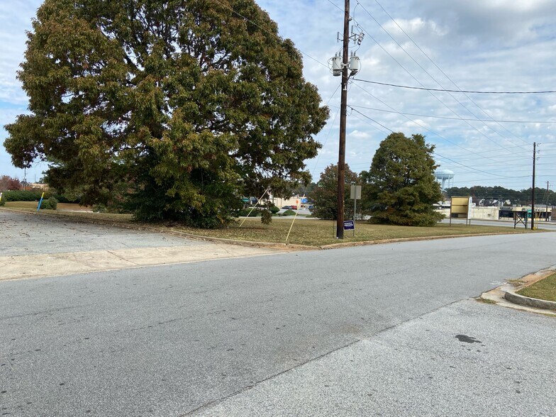 7631 Highway 85, Riverdale, GA à vendre - Photo de l’immeuble – Image 2 sur 2