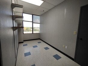 1800 Teague Dr, Sherman, TX à louer Photo intérieure– Image 1 sur 2