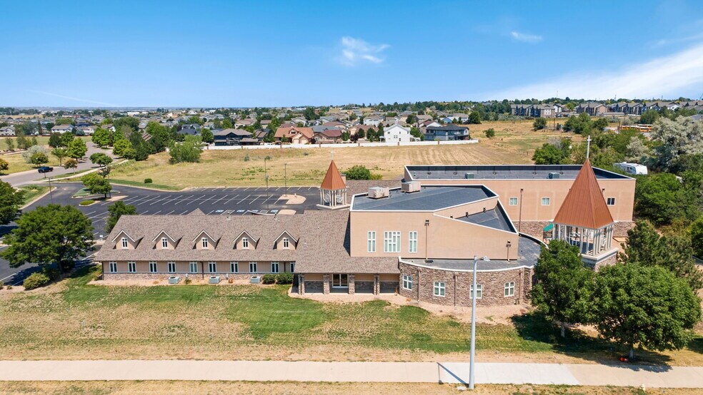 10 Chapel Hill Dr, Brighton, CO à vendre - Photo de l’immeuble – Image 1 sur 38