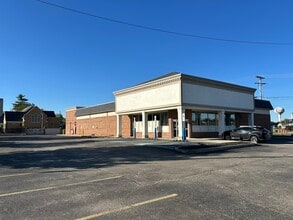 900 N Broad St, Fairborn, OH à louer Photo intérieure– Image 2 sur 4