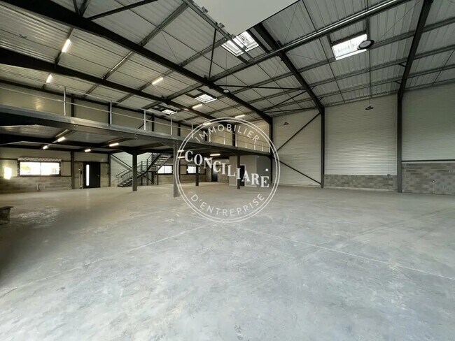 Plus de détails pour 8 Rue Ecopole, Villeneuve-Tolosane - Industriel/Logistique à louer