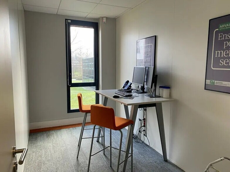 Bureau dans Limonest à louer - Photo de l’immeuble – Image 2 sur 10