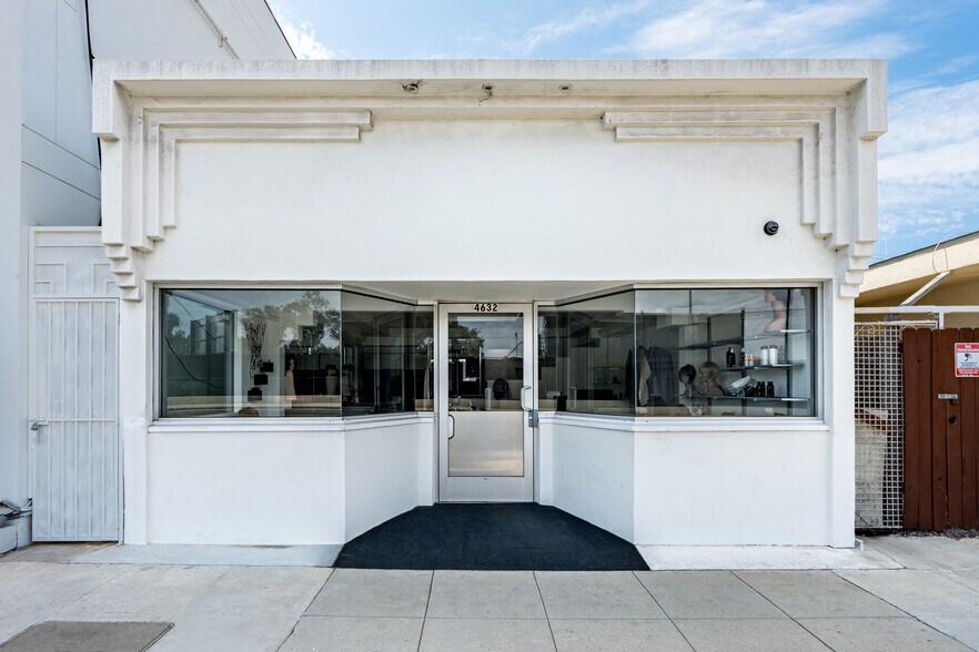 4632 E 7th St, Long Beach, CA à vendre - Photo de l’immeuble – Image 2 sur 18