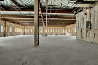 705 Brewers Bridge Rd, Jackson, NJ à louer Photo de l’immeuble– Image 1 sur 19