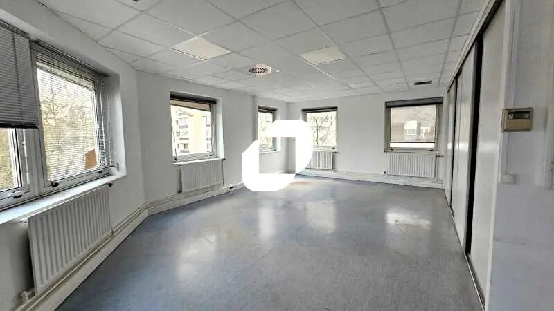 Bureau dans Rillieux-la-Pape à louer - Photo de l’immeuble – Image 1 sur 8