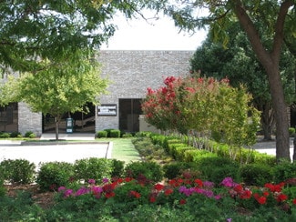 Plus de détails pour 210 W Wilshire Blvd, Oklahoma City, OK - Local d'activités à louer