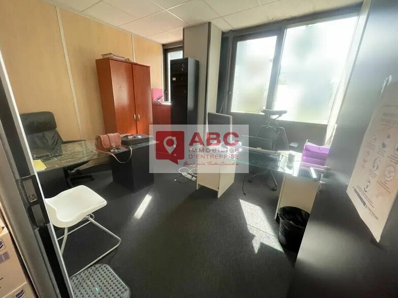 Bureau dans Pérols à louer - Photo de l’immeuble – Image 1 sur 6