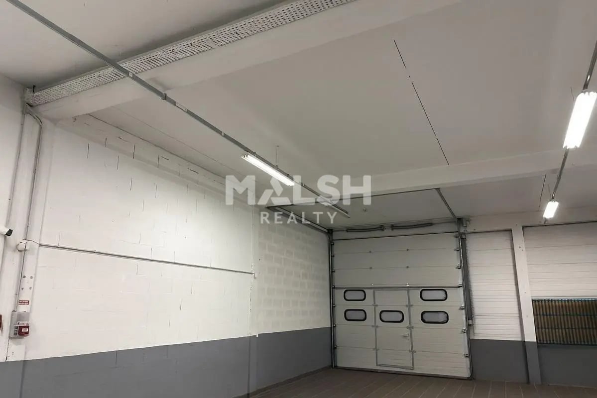 Bureau dans Villefontaine à louer Photo intérieure– Image 1 sur 7