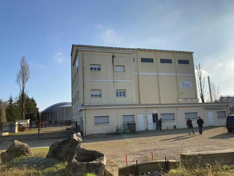 Terrain dans Étampes à vendre - Photo de l’immeuble – Image 3 sur 8