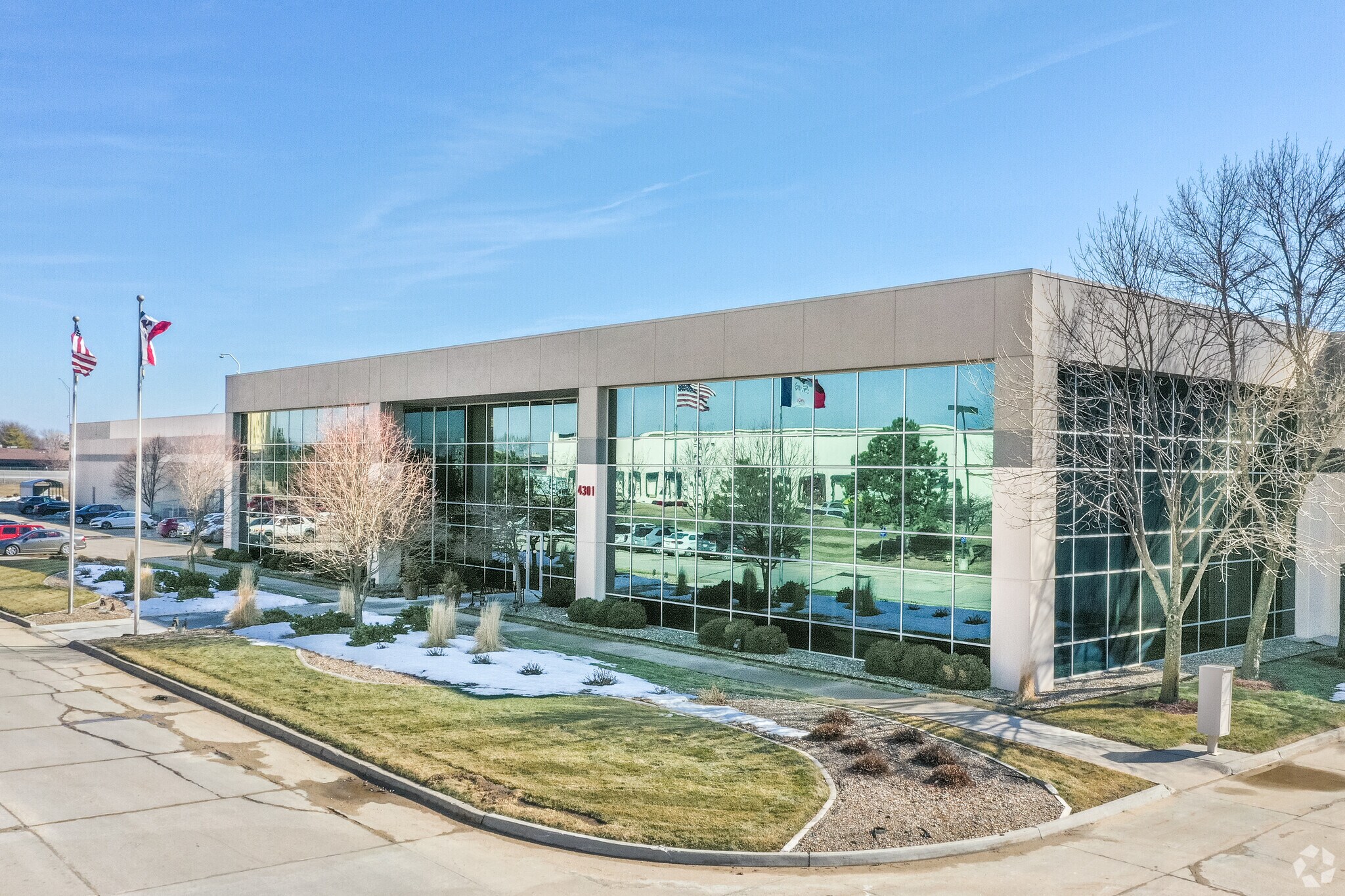 4301 121st St, Urbandale, IA à louer Photo principale– Image 1 sur 14