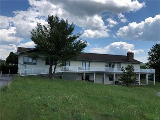 Plus de détails pour 1111 Weir Lake Rd, Brodheadsville, PA - Médical à louer