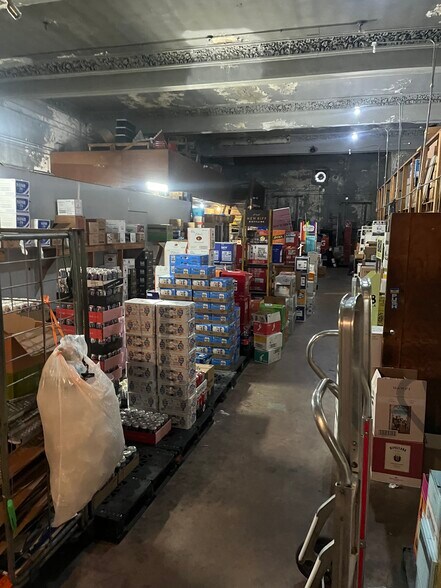 1040 W Argyle St, Chicago, IL à louer - Photo intérieure – Image 2 sur 15