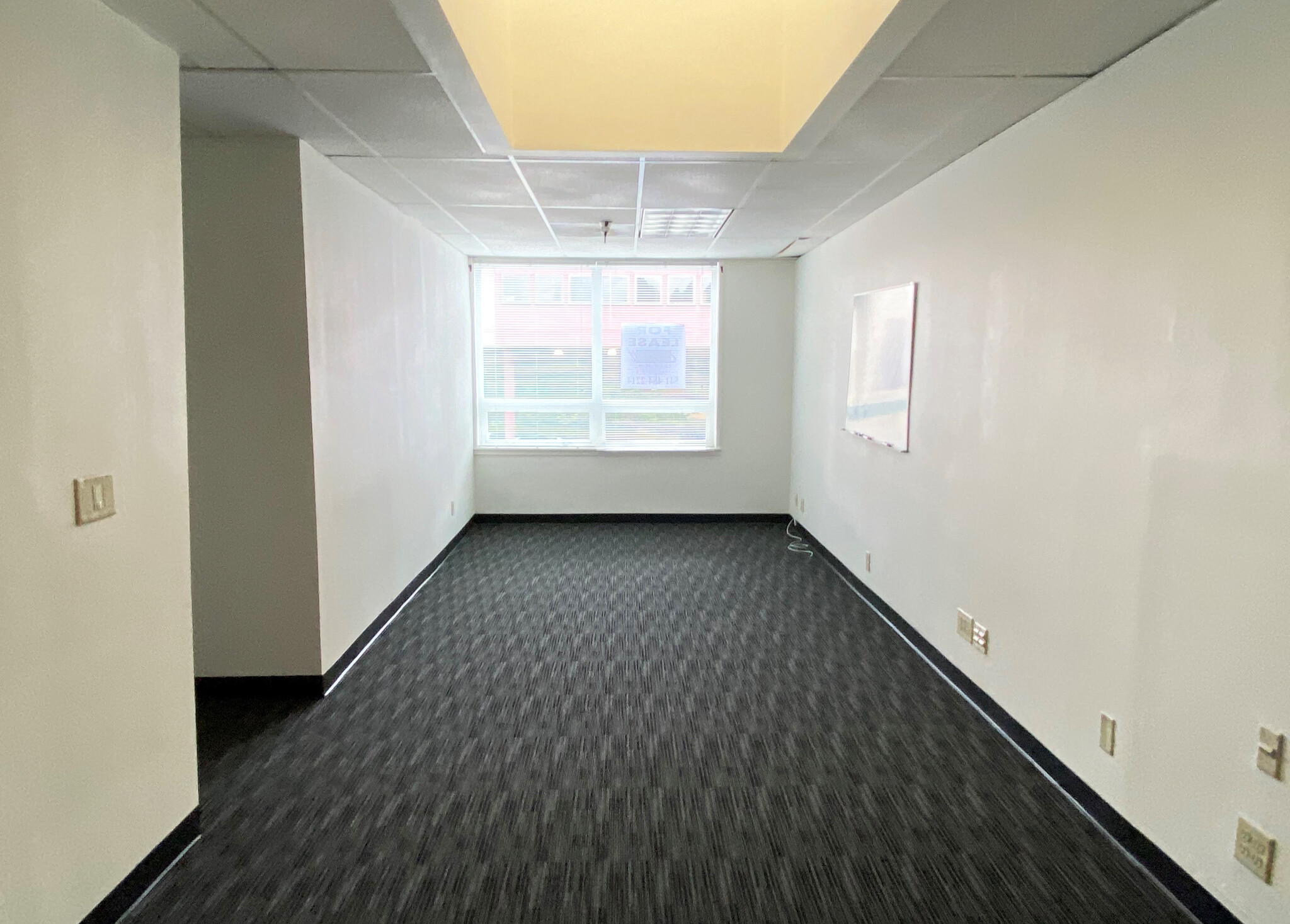 72 W Broadway, Eugene, OR à louer Photo intérieure– Image 1 sur 3