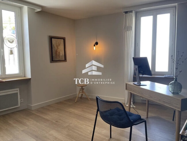 Plus de détails pour Bureau à vendre