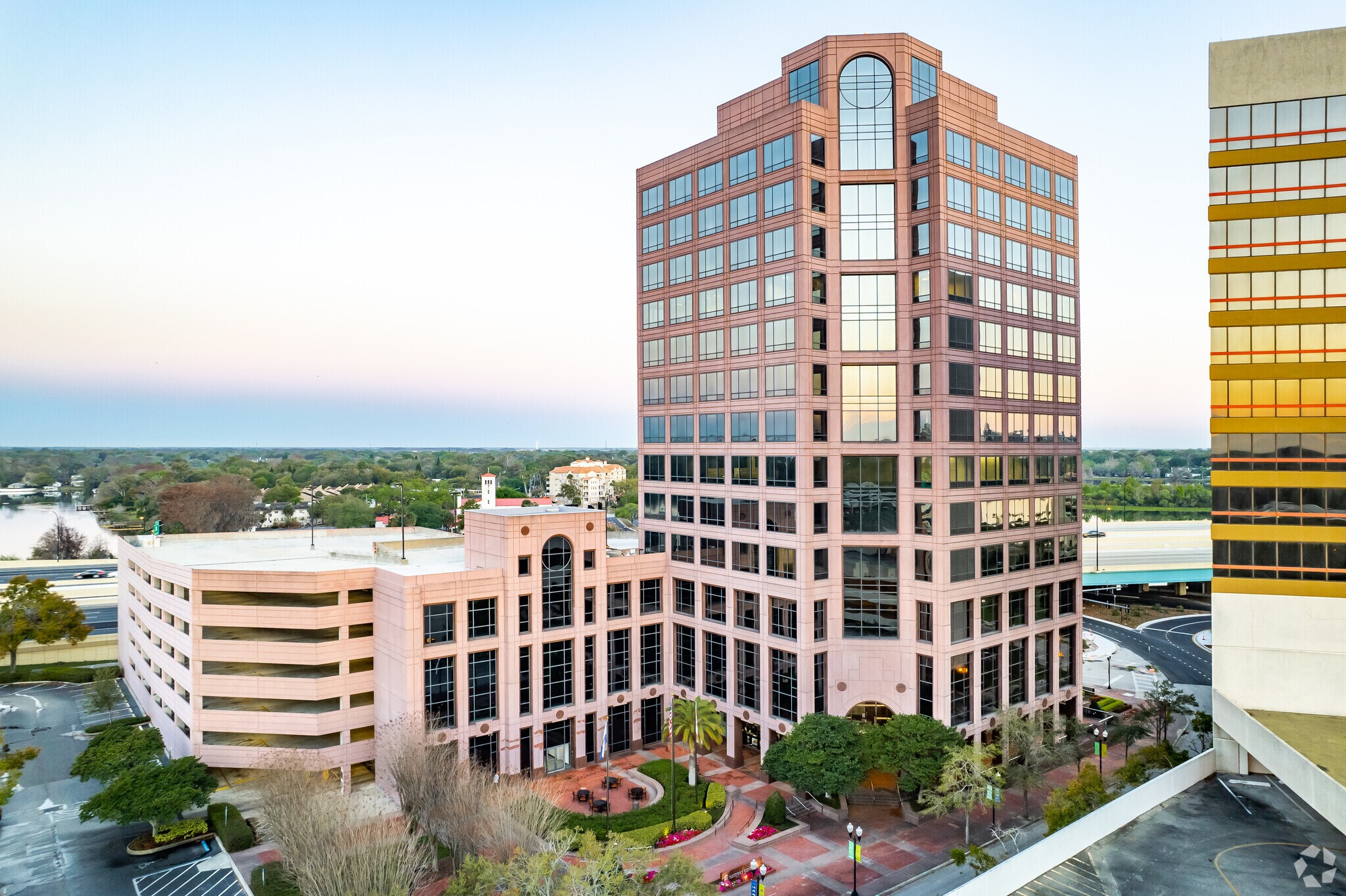 1000 Legion Pl, Orlando, FL à louer Photo principale– Image 1 sur 9