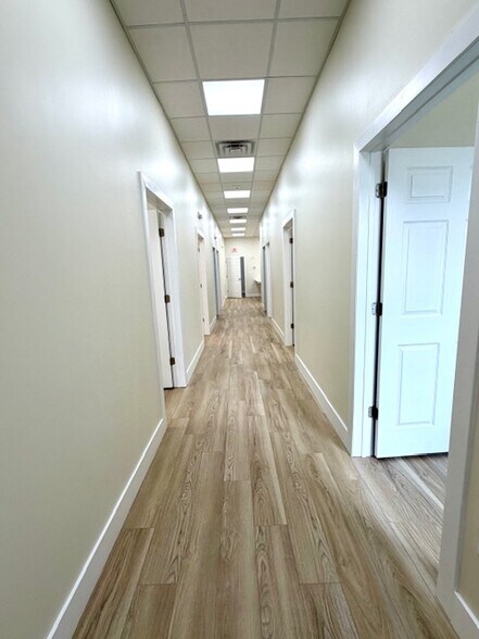 2370 North Blvd W, Davenport, FL à louer - Photo de l’immeuble – Image 3 sur 30