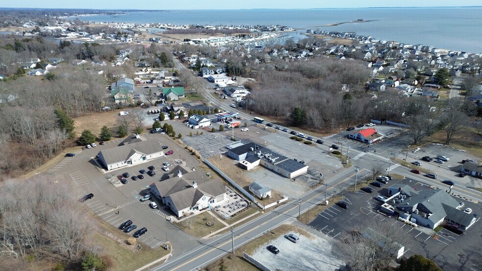 4 Grove Beach Rd N, Westbrook, CT à louer - Photo de l’immeuble – Image 3 sur 5