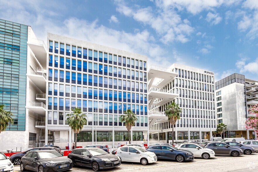 143 Boulevard René Cassin, Nice à louer - Photo de l’immeuble – Image 2 sur 20