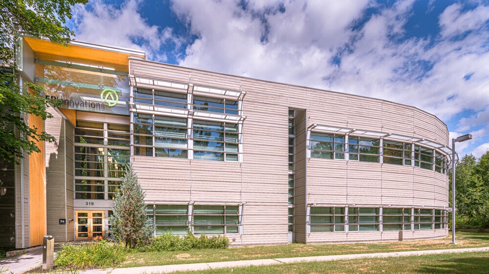 319 Rue Franquet, Québec, QC à louer Photo principale– Image 1 sur 2