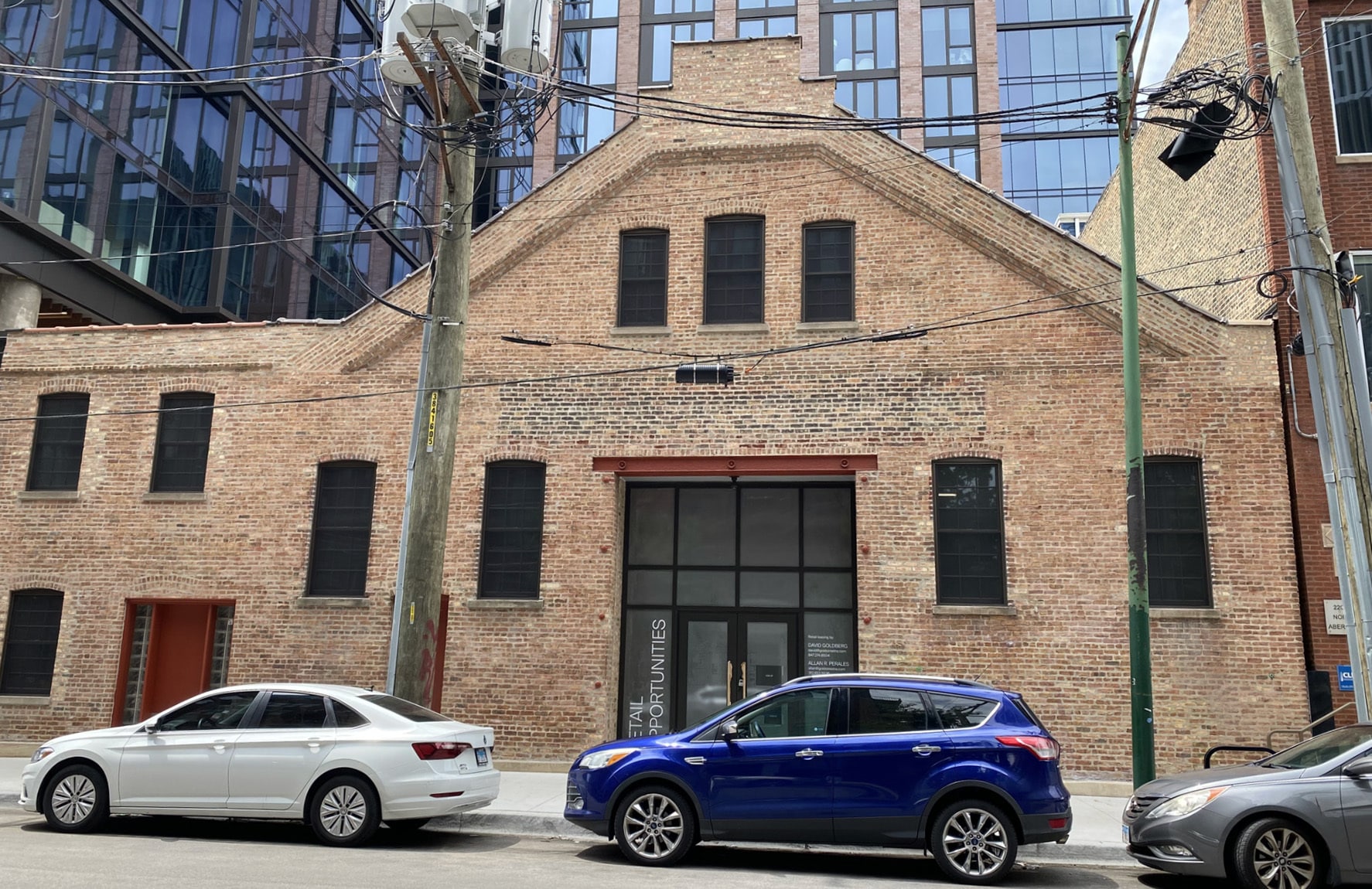 210-212 N Aberdeen St, Chicago, IL à louer Photo de l’immeuble– Image 1 sur 3