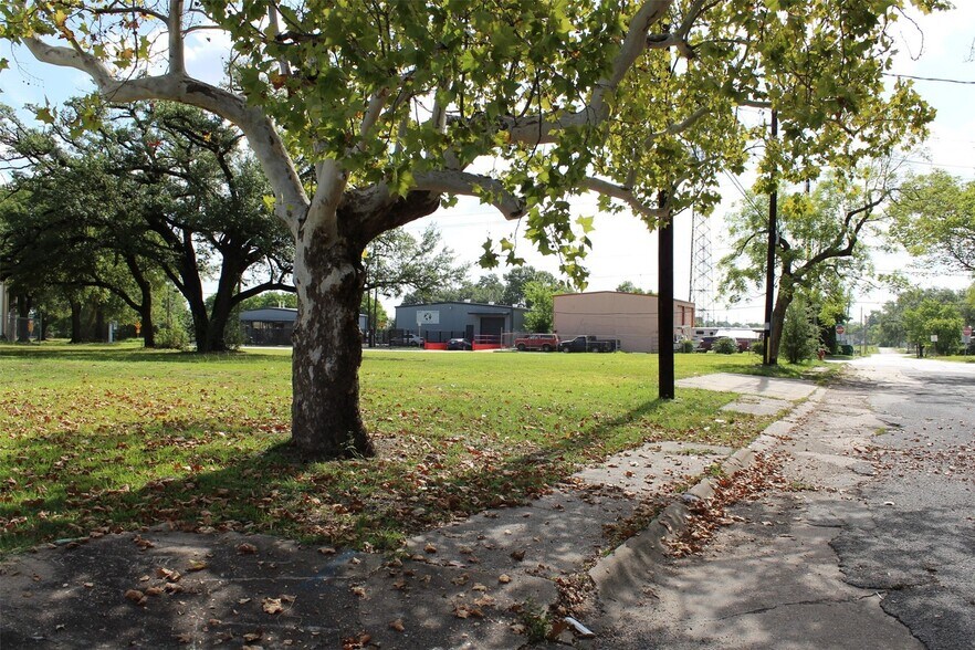 106 W Pitts Ave, Pasadena, TX à vendre - Autre – Image 2 sur 10
