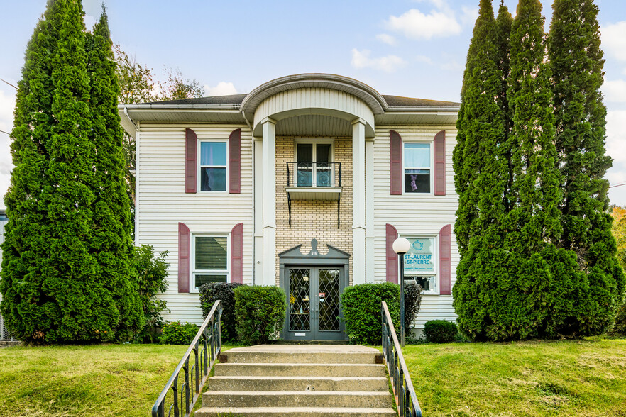 716-718 Rue Short, Sherbrooke, QC à vendre - Photo principale – Image 1 sur 4
