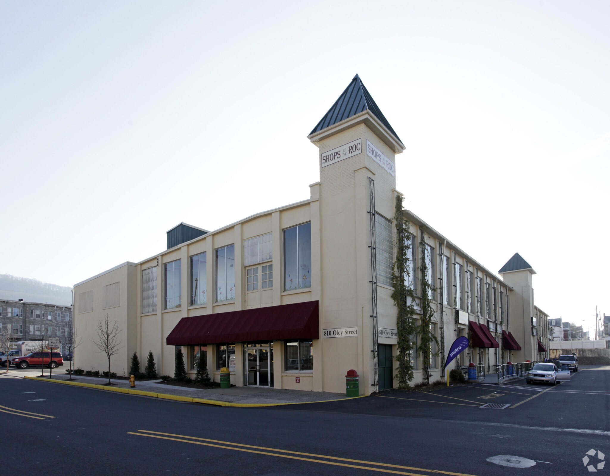 810 E Oley St, Reading, PA à vendre Photo principale– Image 1 sur 11