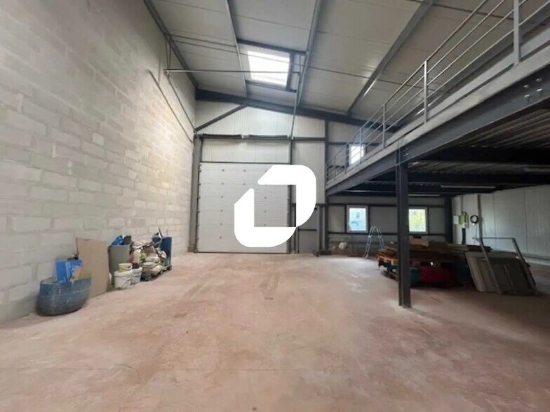 11 Rue De La Richarderie, Marines à louer - Photo de l’immeuble – Image 1 sur 8