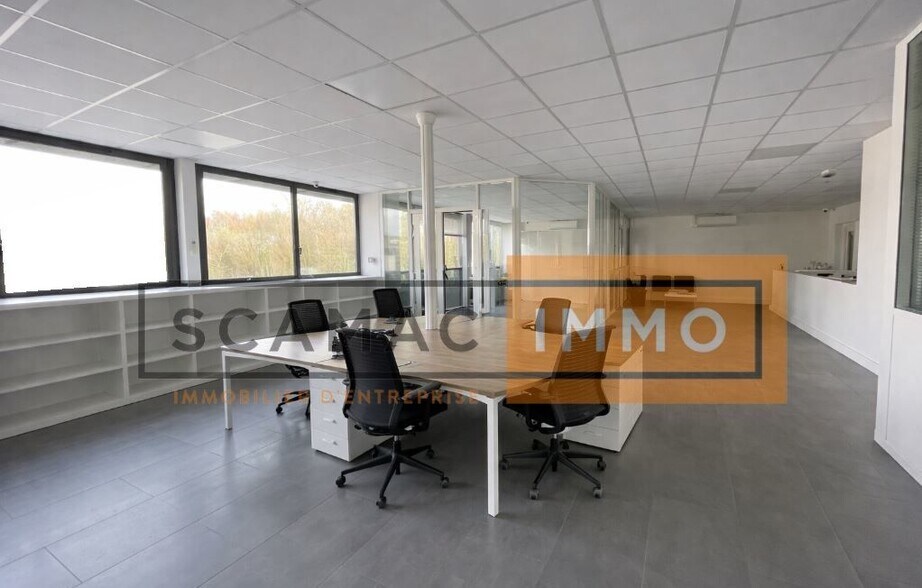 Local d'activités dans Chanteloup-en-Brie à vendre - Photo de l’immeuble – Image 2 sur 5