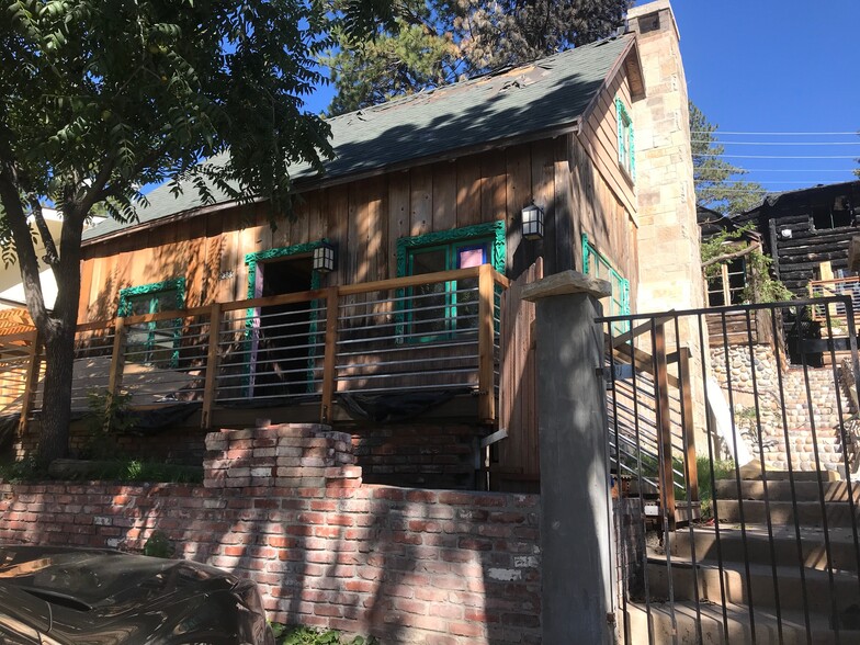 23854 Lake Dr, Crestline, CA à vendre - Photo principale – Image 2 sur 23