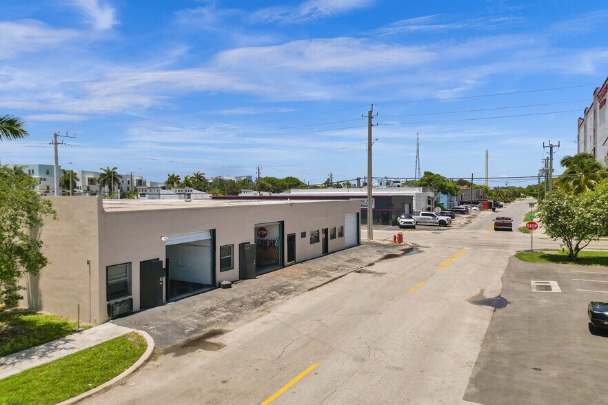 828 NW 1st St, Fort Lauderdale, FL à vendre - Photo de l’immeuble – Image 3 sur 20