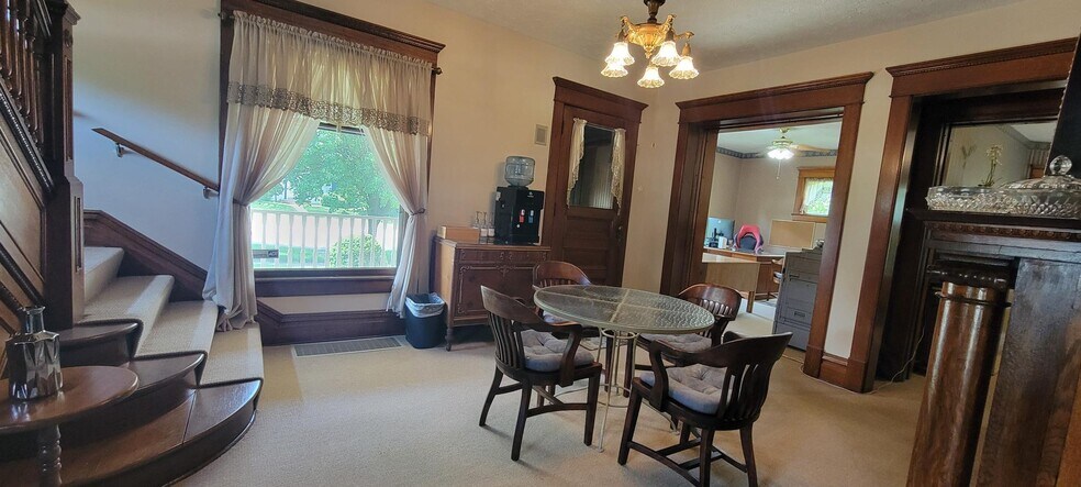 3030 Michigan St, South Bend, IN à vendre - Hall d’entrée – Image 3 sur 29