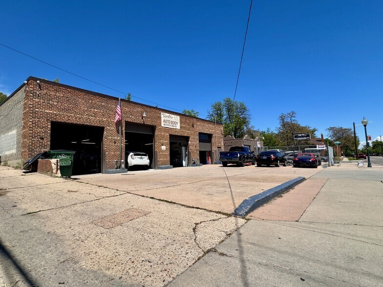 2301 W 44th Ave, Denver, CO à louer - Photo principale – Image 2 sur 22