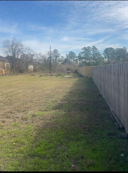 1315 Houston, Humble, TX à vendre - Photo de l’immeuble – Image 2 sur 15