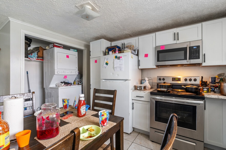 622 S Wright St, Siloam Springs, AR à vendre - Photo intérieure – Image 3 sur 33