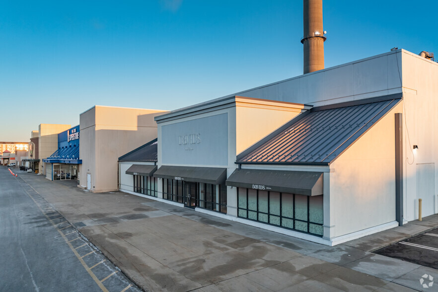 1250 Corporate Dr, Westbury, NY à louer - Photo principale – Image 3 sur 6