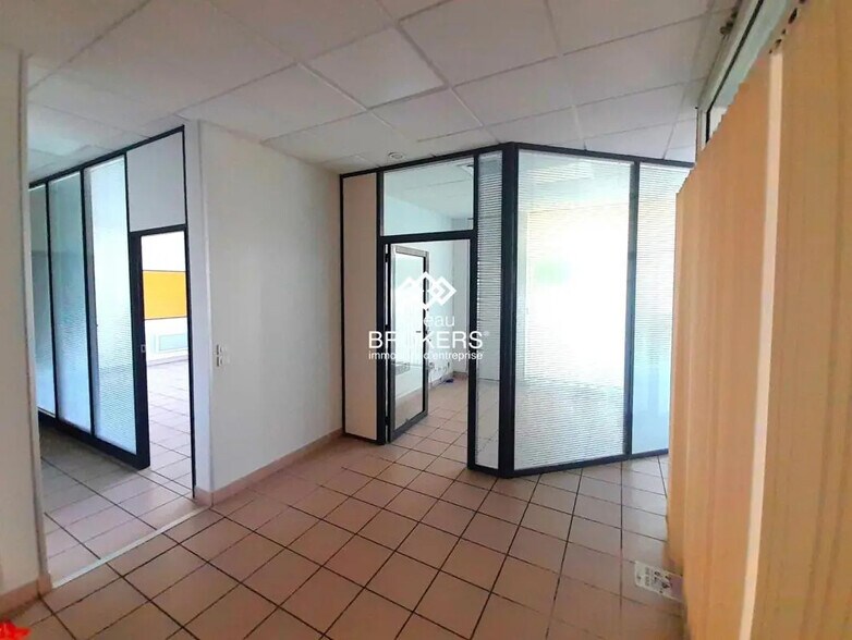 Bureau dans Orléans à louer - Photo de l’immeuble – Image 1 sur 17