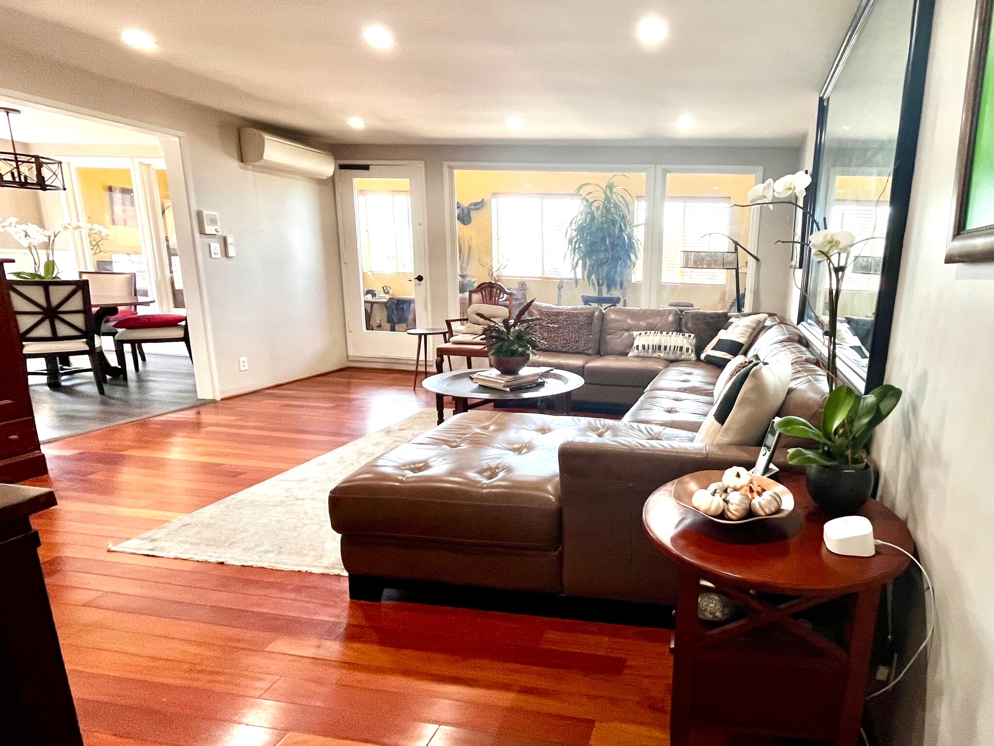 10443-10445 Magnolia Blvd, North Hollywood, CA à vendre Photo de l’immeuble– Image 1 sur 35