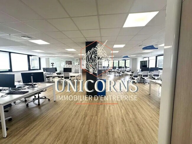 Plus de détails pour Bureau à vendre